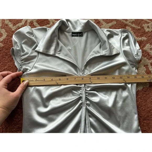 Wet Seal Y2K Silver Babydoll Blouse Top M Medium - Picture 6 of 8